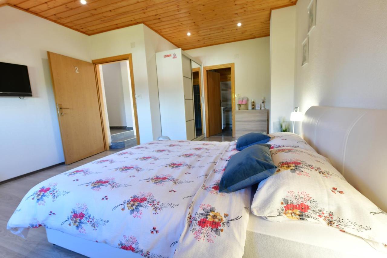 Guest House Jagoda Rakovica Exterior foto